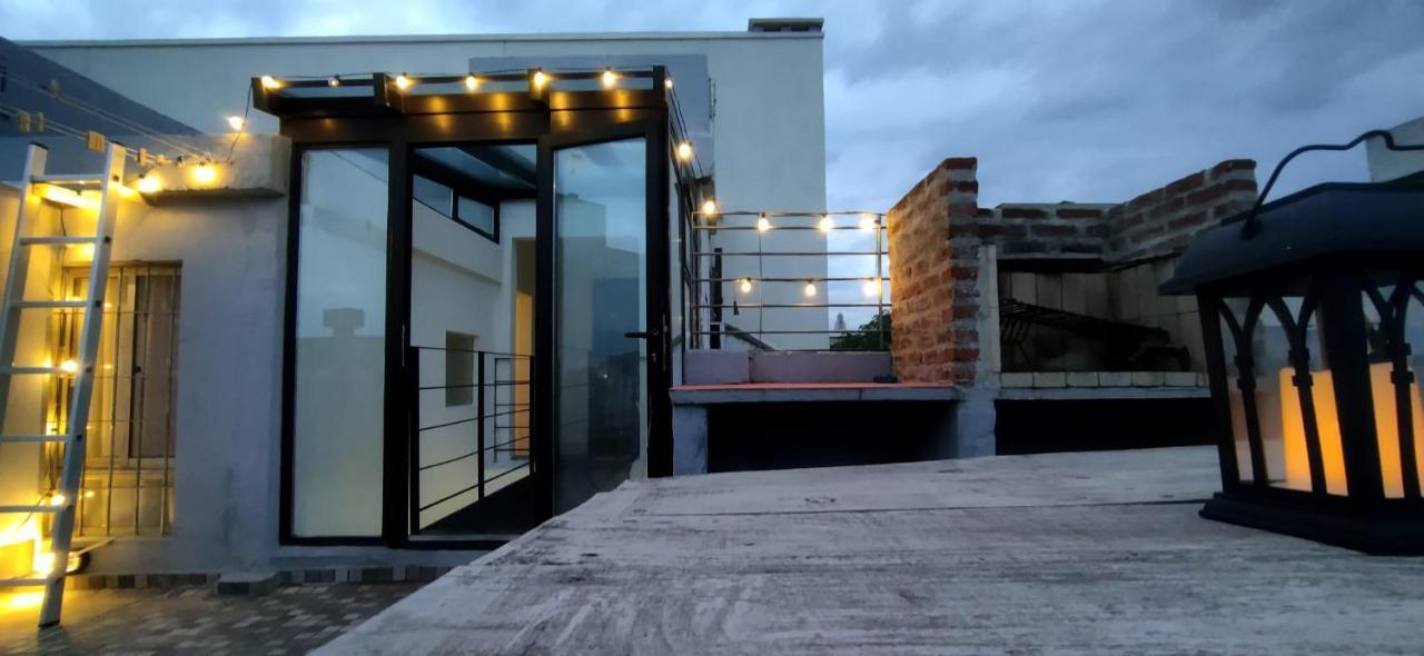 House With Large Terrace, Jacuzzi And Gated Parking For One Car Villa Montevideo Exterior foto