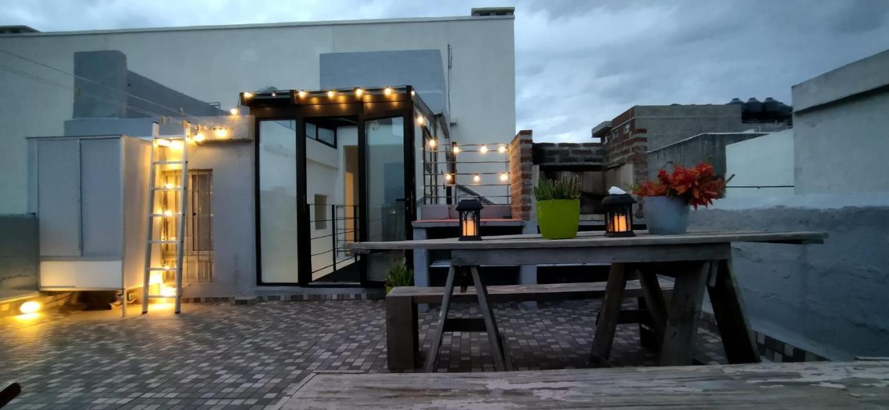 House With Large Terrace, Jacuzzi And Gated Parking For One Car Villa Montevideo Exterior foto